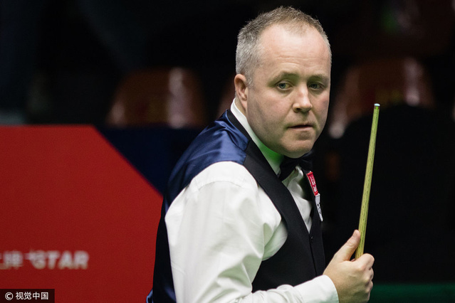 邮报：卡灵顿翻新后发布会的讲台得到更新，此前的很不稳固